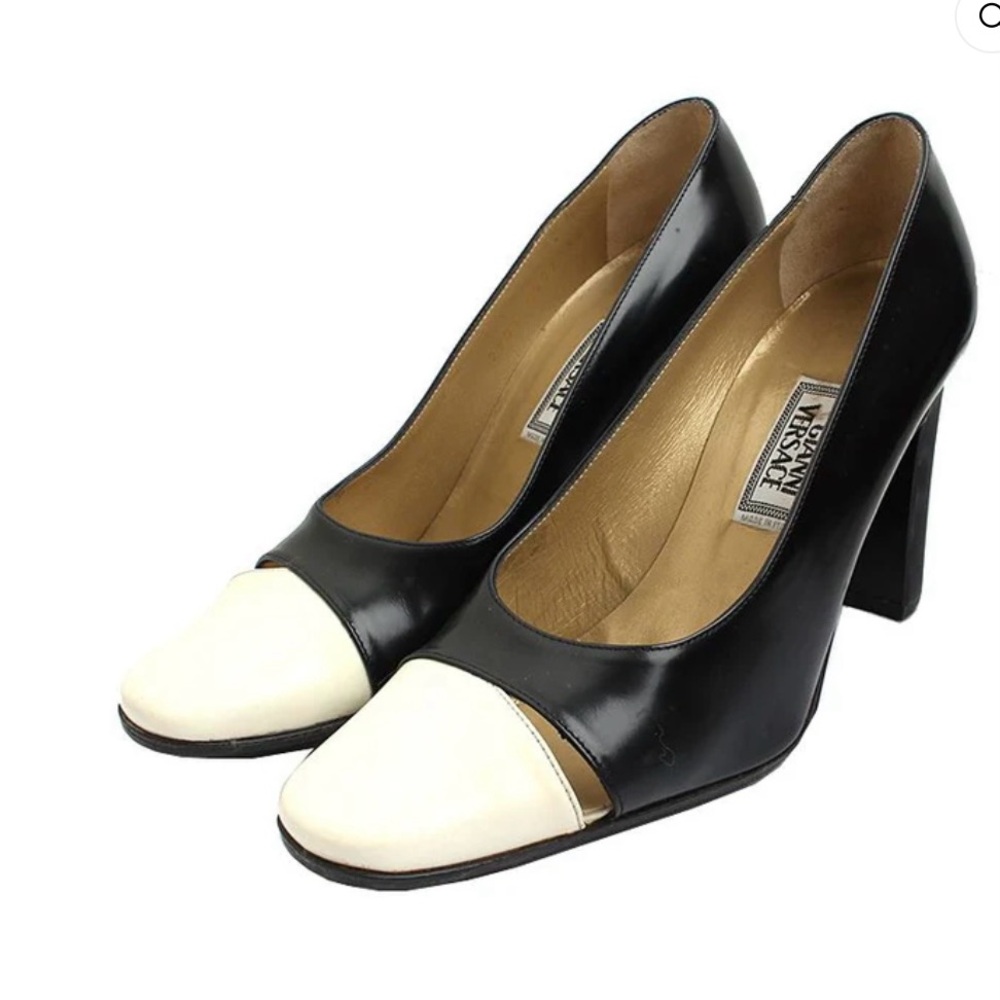 GIANNI VERSACE Black and Cream Pumps